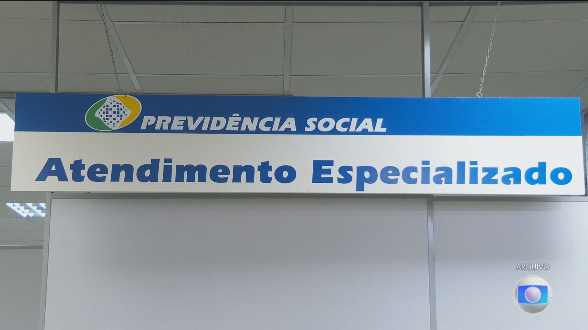 Fila do INSS ultrapassa a marca de 10 milhões de pedidos e o tempo para solução das demandas pode chegar a mais de um ano