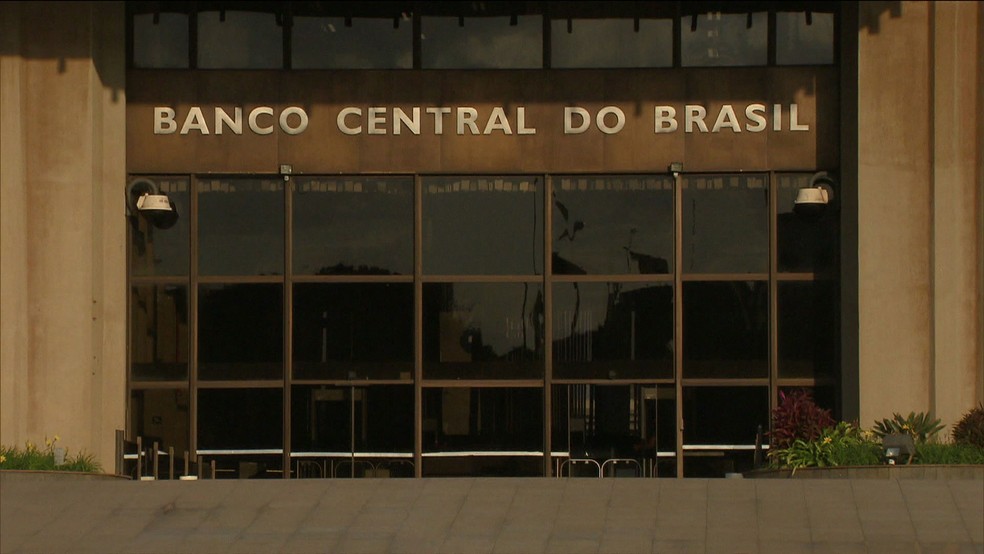 Presidente do BC fala em extinguir rotativo do cartão de crédito e criar parcelamento com juros menores