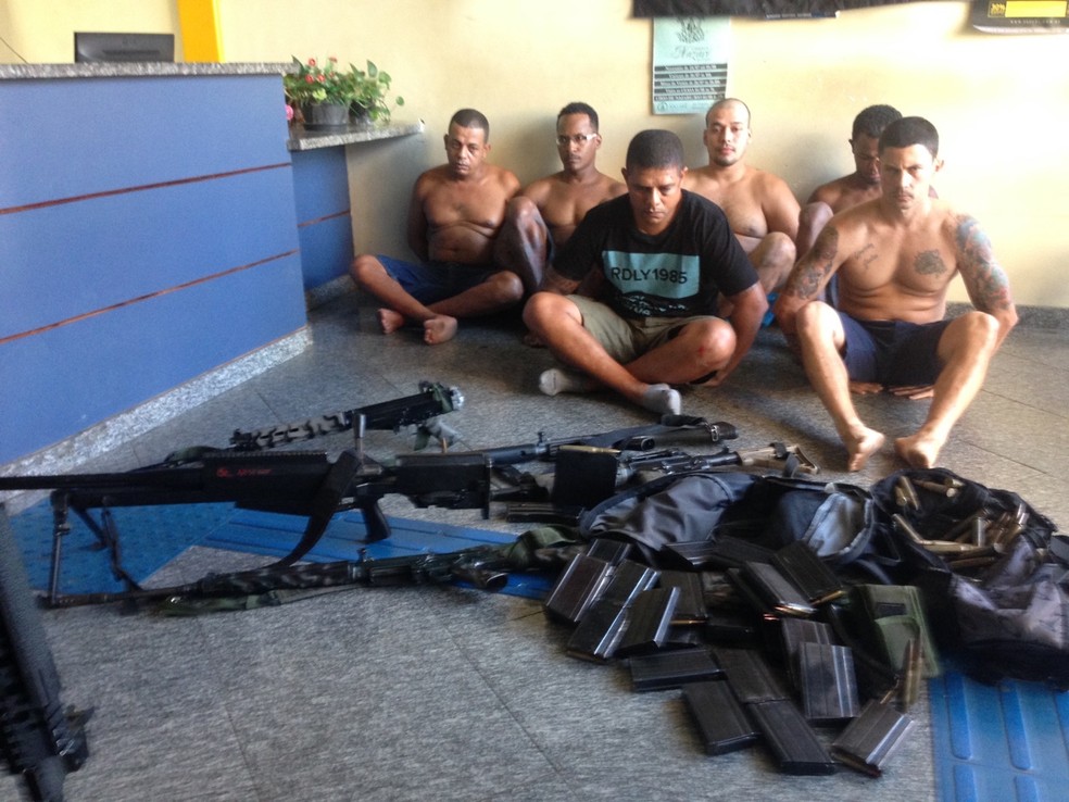 Fu da Mineira e outros criminosos foram presos no Chapadão, Rio — Foto: Divulgação/ Polícia Militar