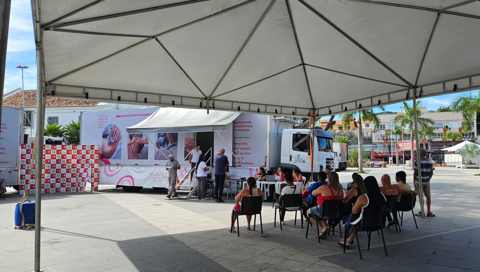 Caminhão da Saúde realiza exames no Centro de Maricá até sábado