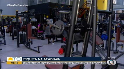 Confira dicas de etiqueta para manter a boa convivência na academia