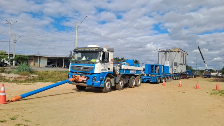 Transporte do segundo transformador gigante entra na etapa final nesta segunda-feira (26) na Paraíba