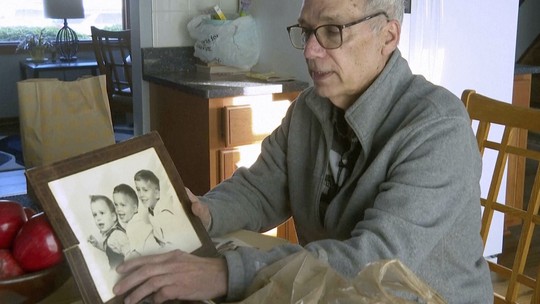 Irmão de Leão XIV revela 'descrença' ao descobrir que Robert Prevost se tornou papa - Em entrevista à Associated Press, John Prevost descreveu o irmão como alguém muito preocupado com os pobres e aqueles que não têm voz, e falou sobre sua escolha como novo pontífice: 'É uma grande honra, algo único na vida'.