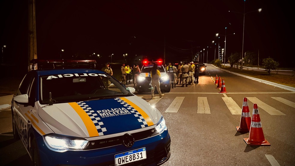 Polícia Militar realiza blitz durante Operação Lei Seca — Foto: Ascom PMTO/Divulgação