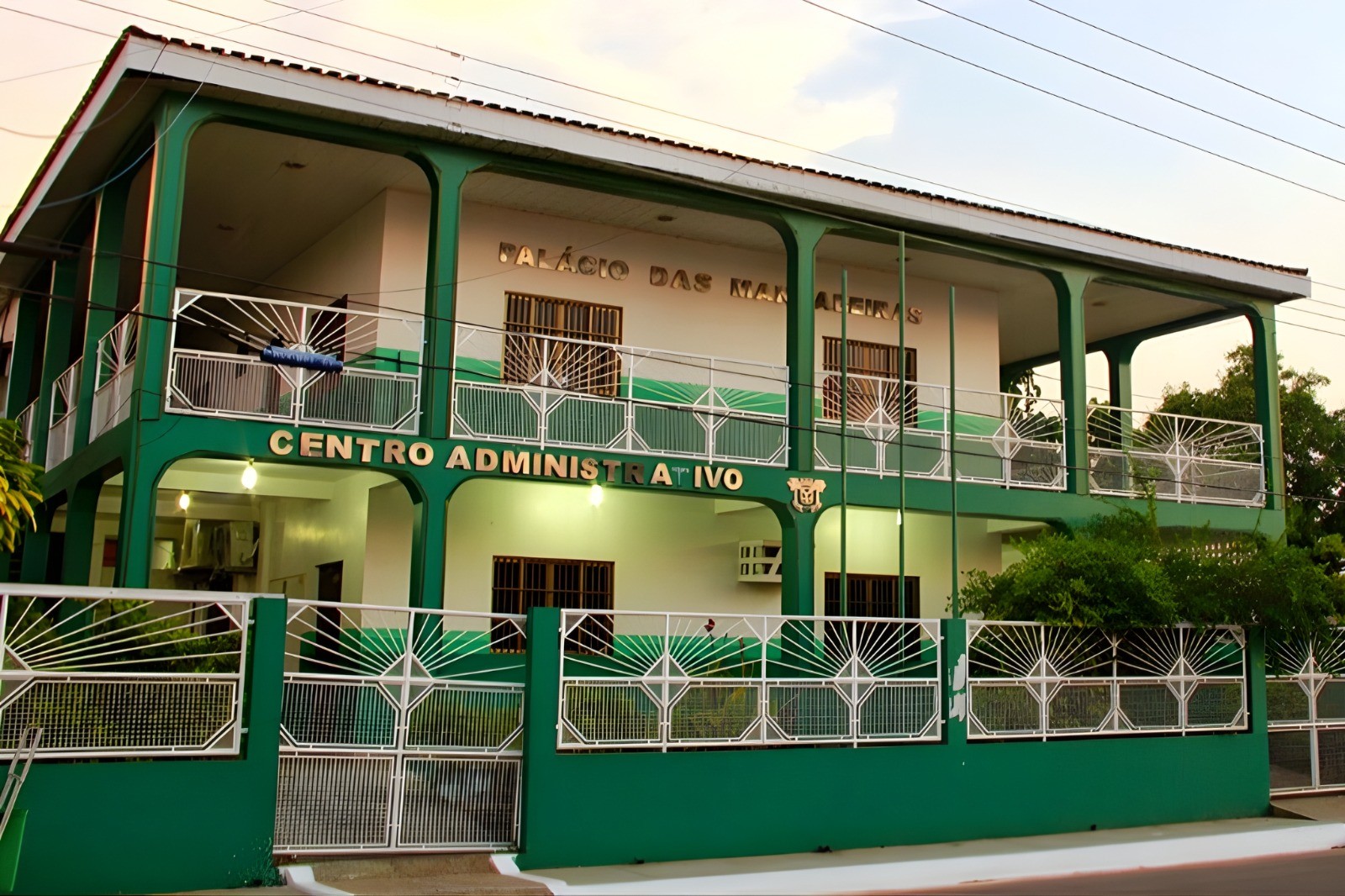 MP pede suspensão de lei que aumenta em até 100% salários de prefeito e secretários de município do AM