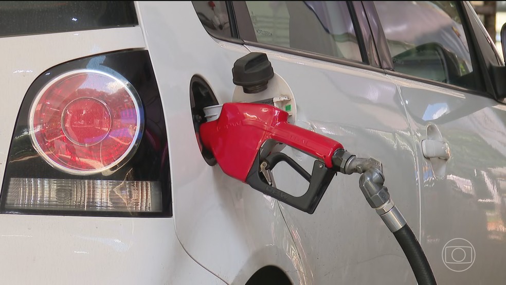 Governo federal propõe aos estados zerar ICMS sobre importação de diesel — Foto: Jornal Nacional/ Reprodução