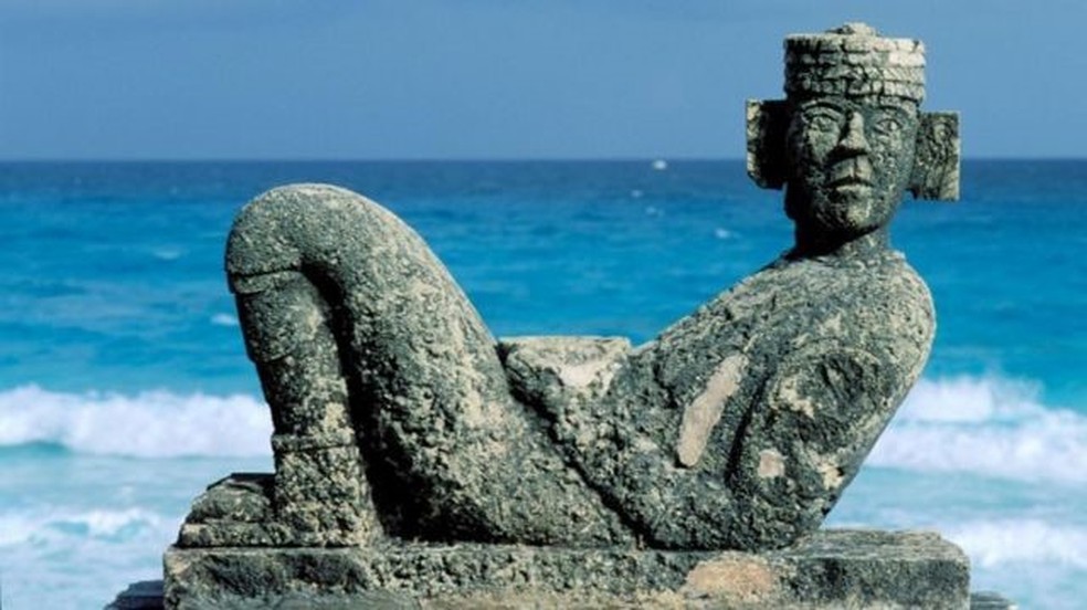 Essas esculturas são comumente associadas à cultura maia — Foto: Getty Images/Via BBC