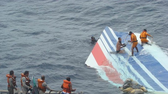 Air France e Airbus enfrentam julgamento de recursos sobre acidente do voo Rio-Paris em 2009 - Em 1º de junho de 2009, o avião que operava o voo AF447 entre Rio de Janeiro e Paris caiu no meio da noite enquanto sobrevoava o oceano Atlântico. Empresas foram absolvidas em primeira instância.