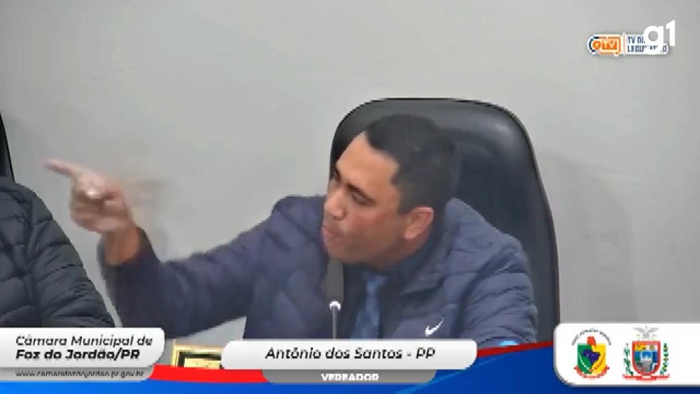 Vereador Antonês fez acusações contra colega durante sessão da Câmara Municipal — Foto: Reprodução