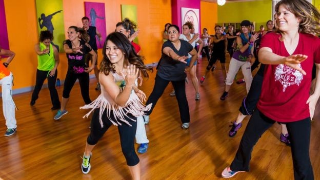 Zumba: a história do colombiano que criou sem querer um negócio ...