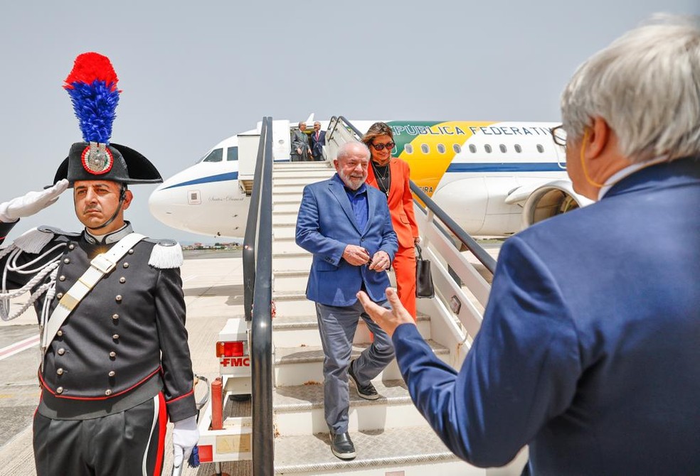 O presidente Lula e a primeira-dama Janja desembarcam em Roma — Foto: Ricardo Stuckert/Presidência da República