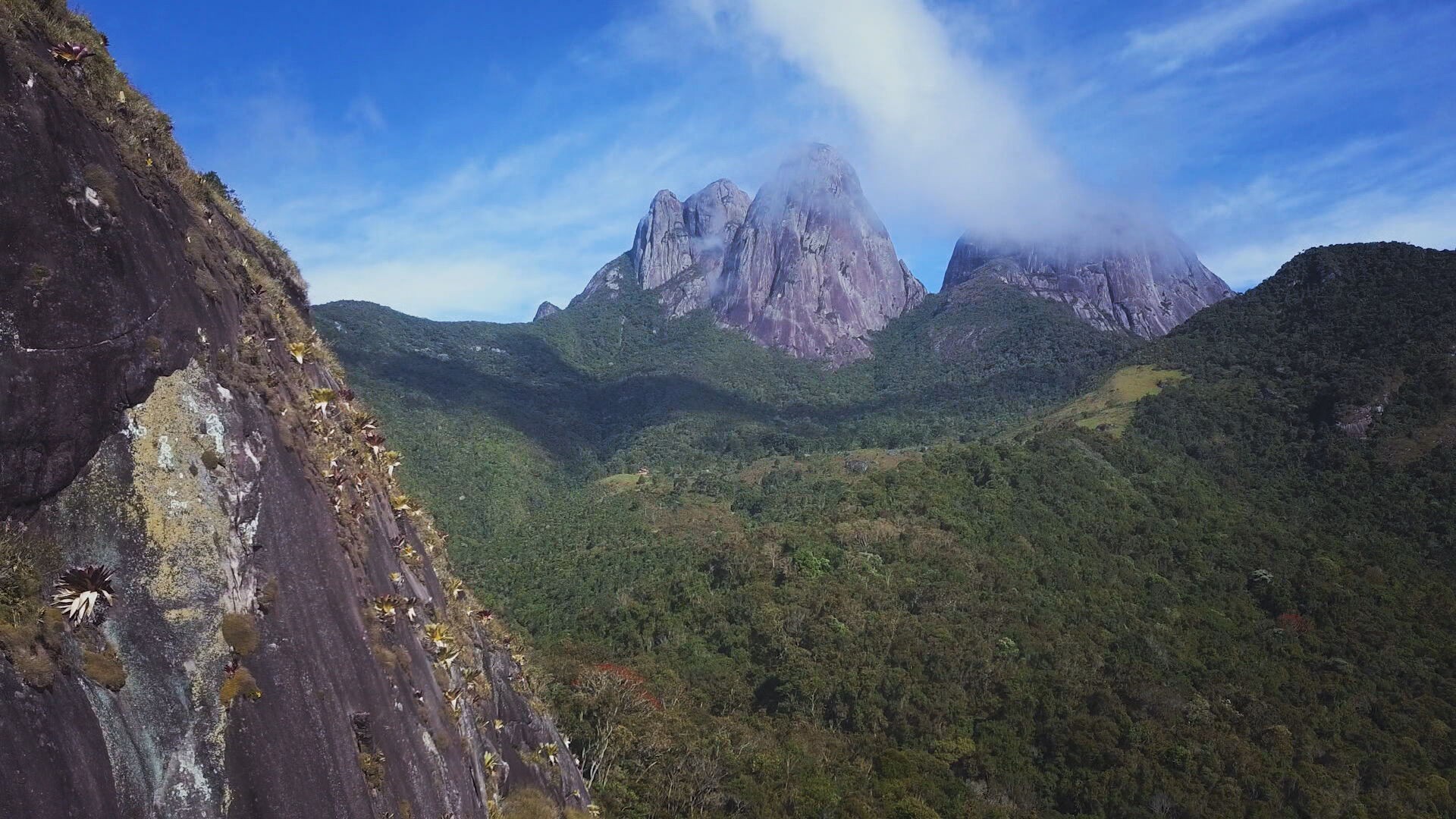 Regiões Serrana, Norte e Lagos ganham reforço com novas motos para monitoramento ambiental em unidades de conservação