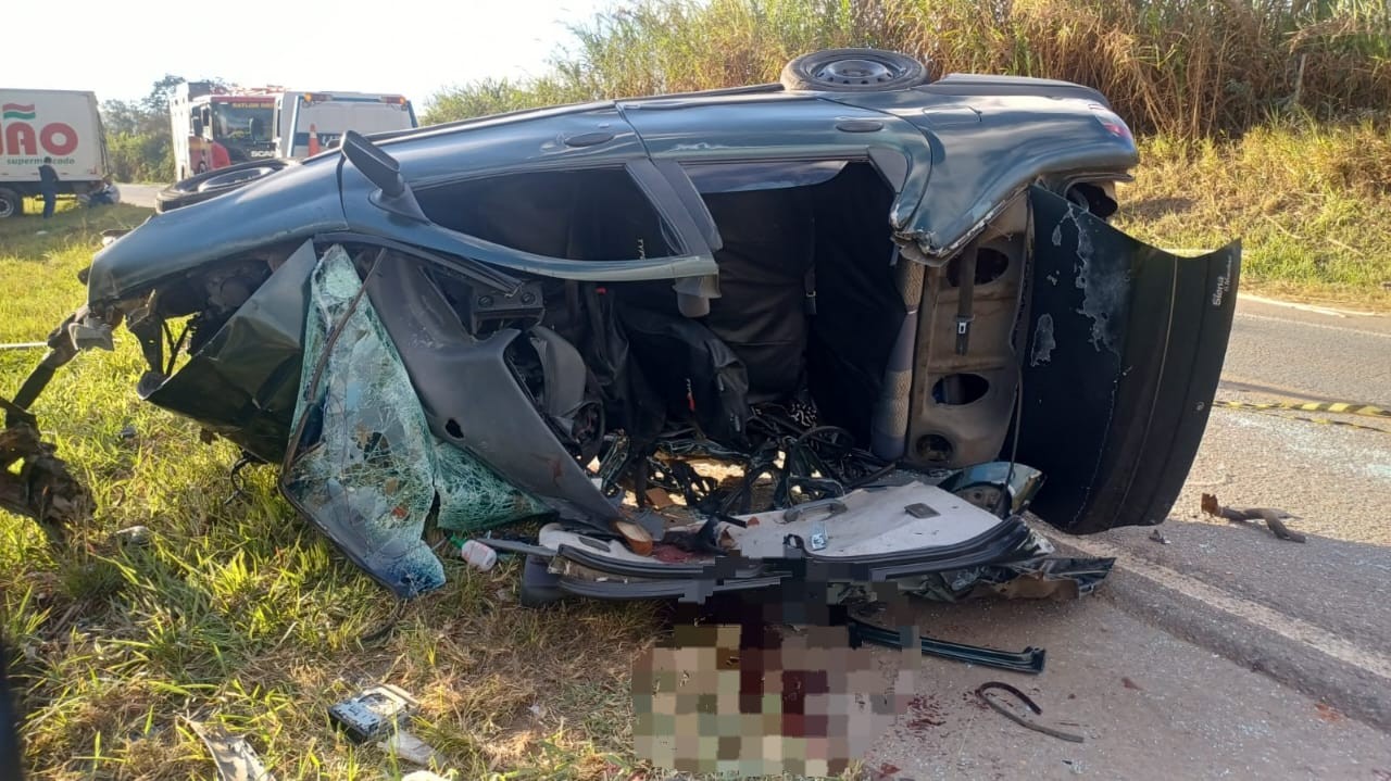 Acidente na BR-265 em Barroso deixa dois mortos e criança ferida | G1