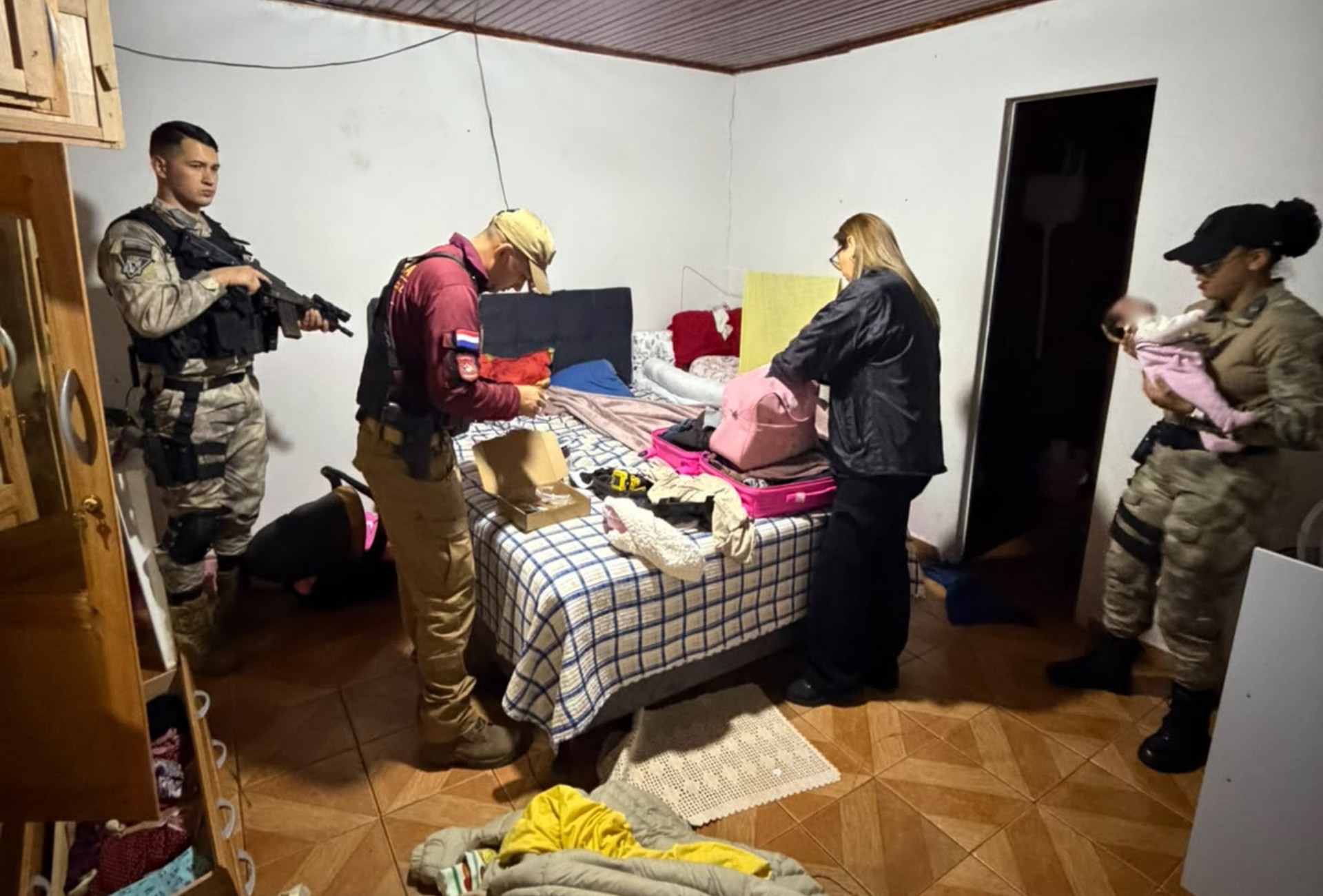 Bebê resgatada no Paraguai está sob cuidados do Conselho Tutelar em MS