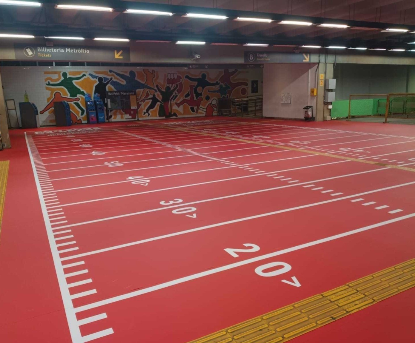 NFL Rio Game 2026: Estação Rei Pelé do MetrôRio ganha ambientação temática para o jogo