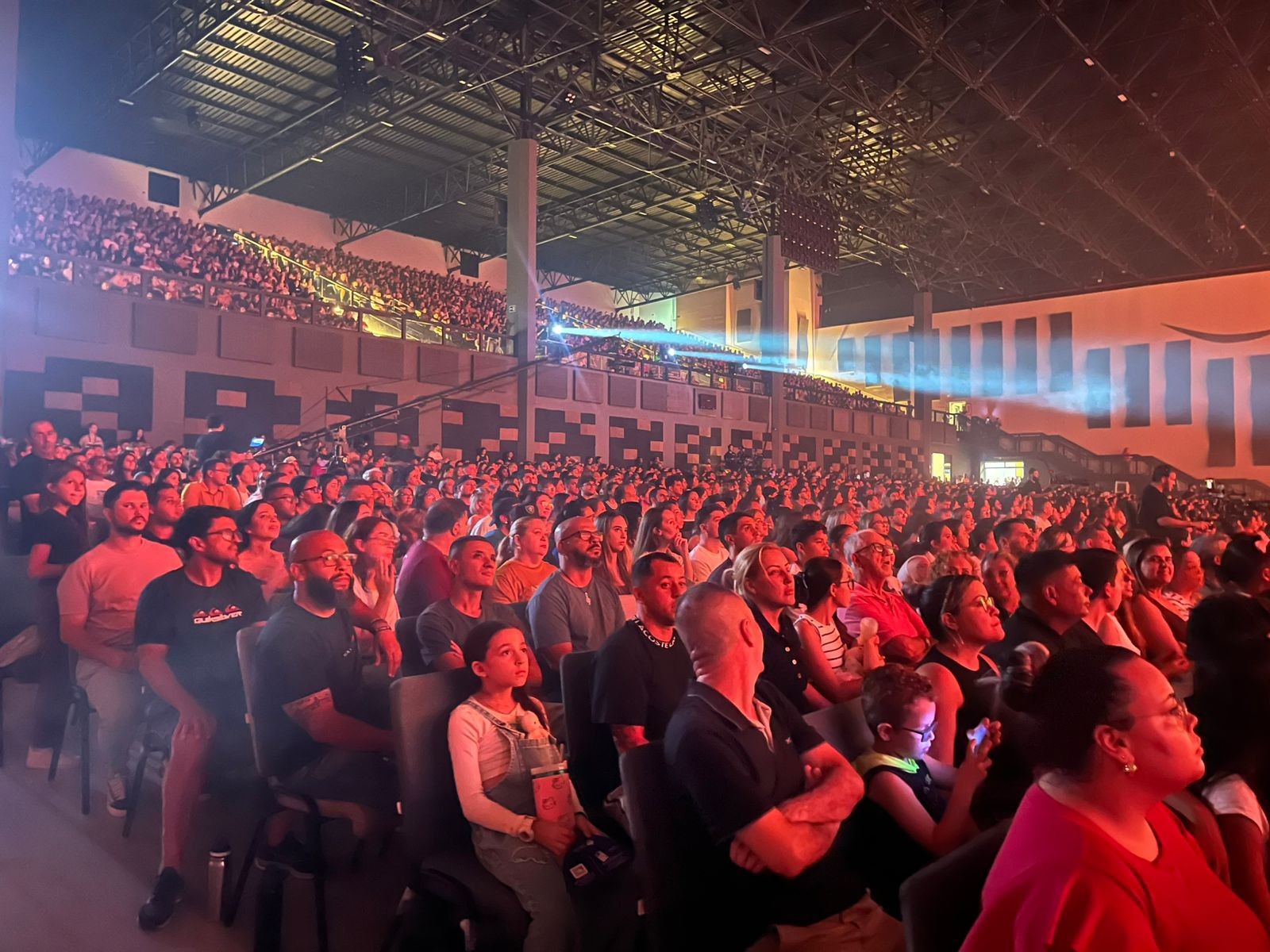 Auto de Páscoa reúne mais de 5 mil pessoas e emociona público na estreia em São José