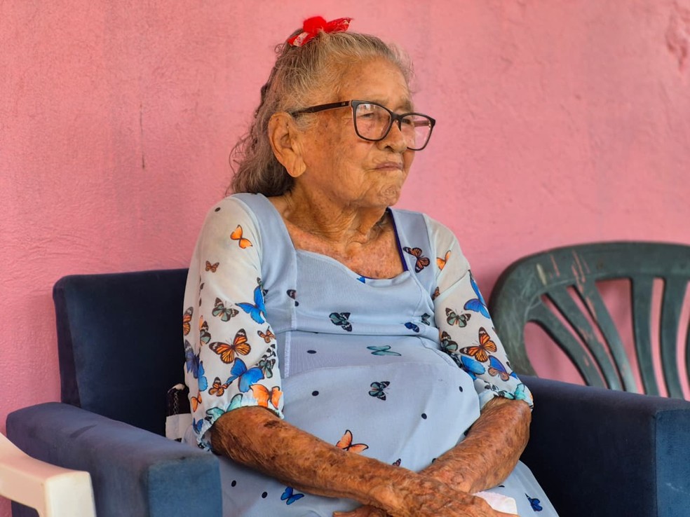 Celeste Lucas da Silva se aposentou ao 101 anos, em Roraima. — Foto: Yara Ramalho/g1 RR