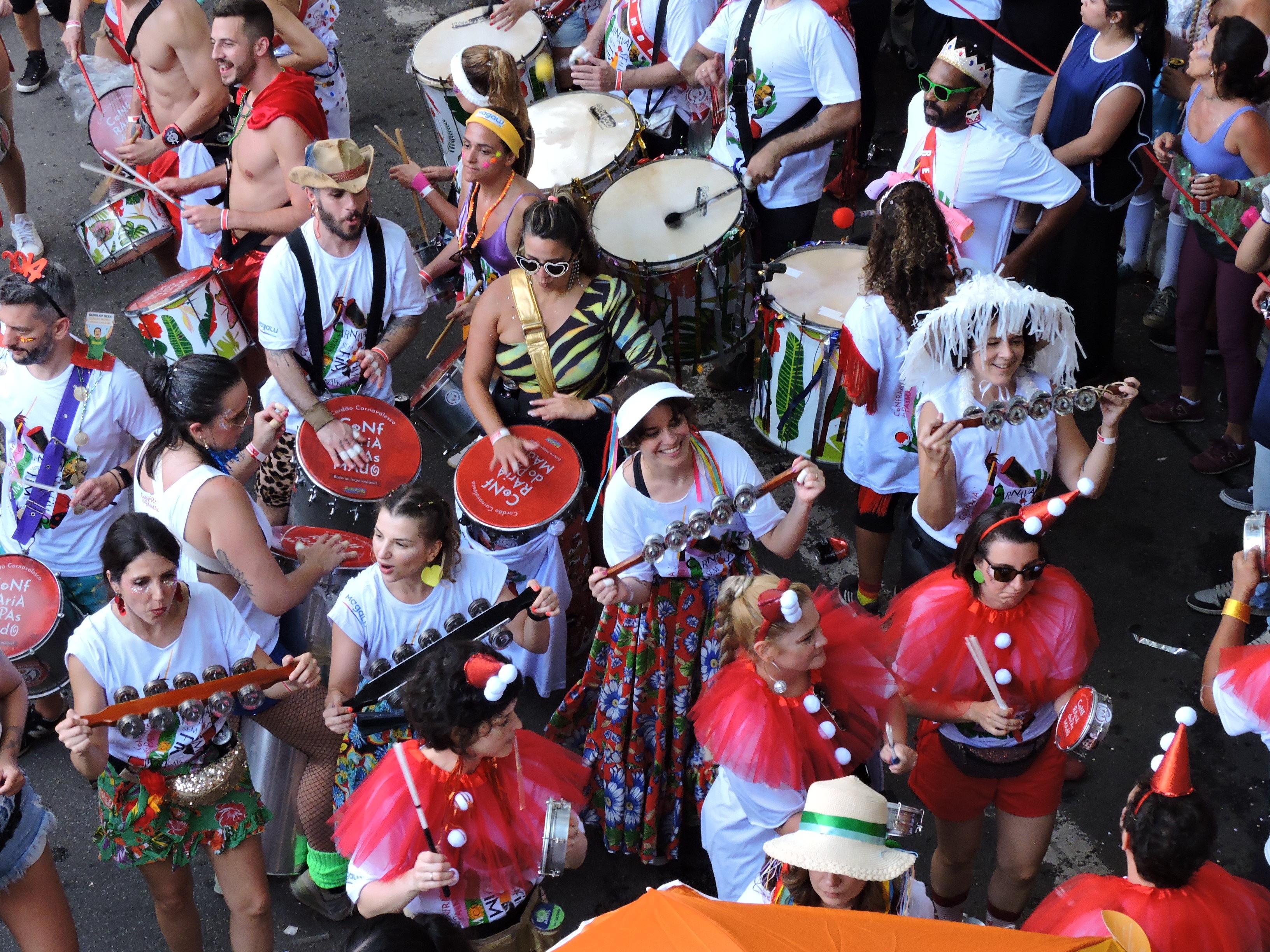 Não monogamia no carnaval: casais usam folia como teste para abrir relacionamento