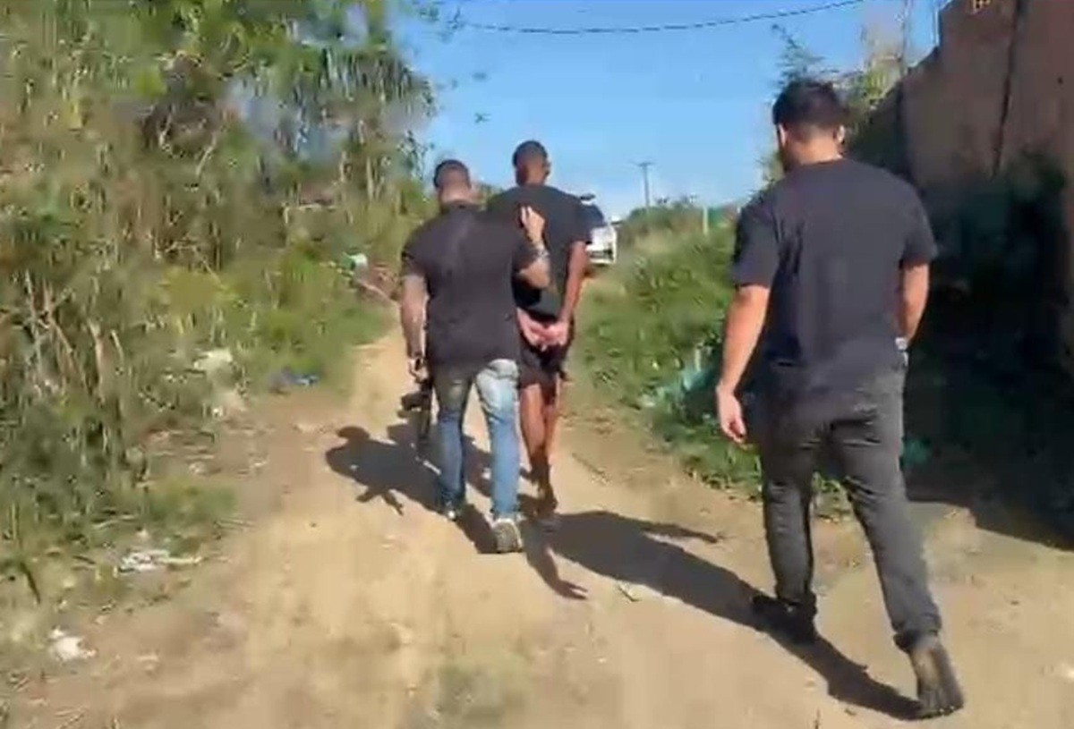 Adolescente de 15 anos denuncia estupro; primo de 33 anos é preso