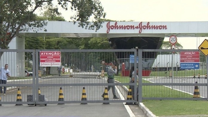 Johnson & Johnson demite 30 trabalhadores na fábrica de S. José