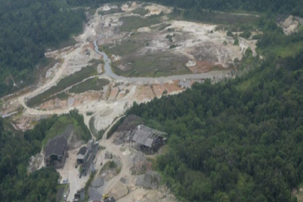 Justiça suspende licenciamento e barra aterro em área de mineração em São Vicente