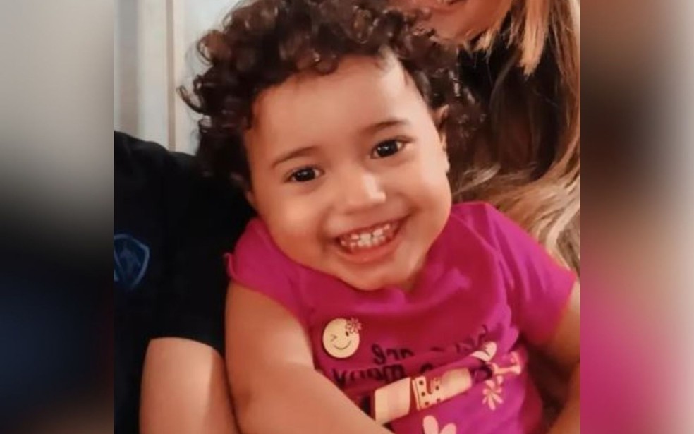 Maria Fernanda C�ndido da Rocha, de 2 anos, foi encontrada morta em Doverl�ndia � Foto: Reprodu��o/TV Anhanguera