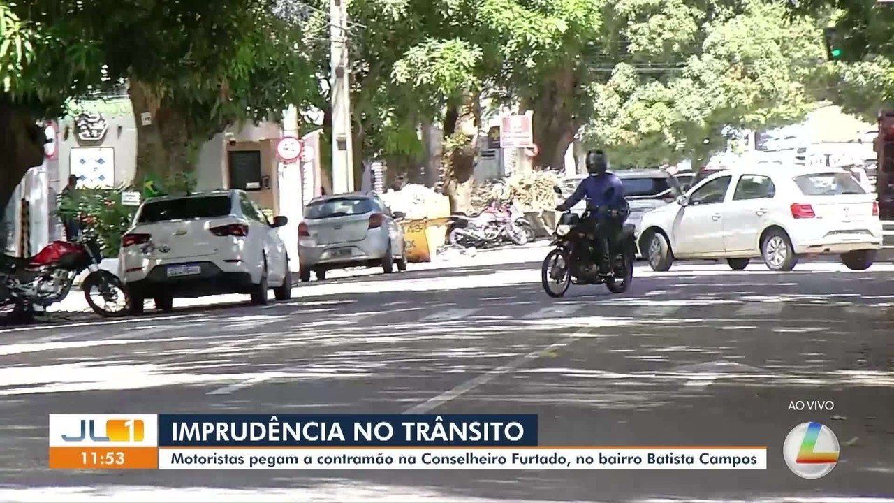 Flagrantes de infração: motoristas insistem em trafegar na contramão na Conselheiro Furtado, em Belém