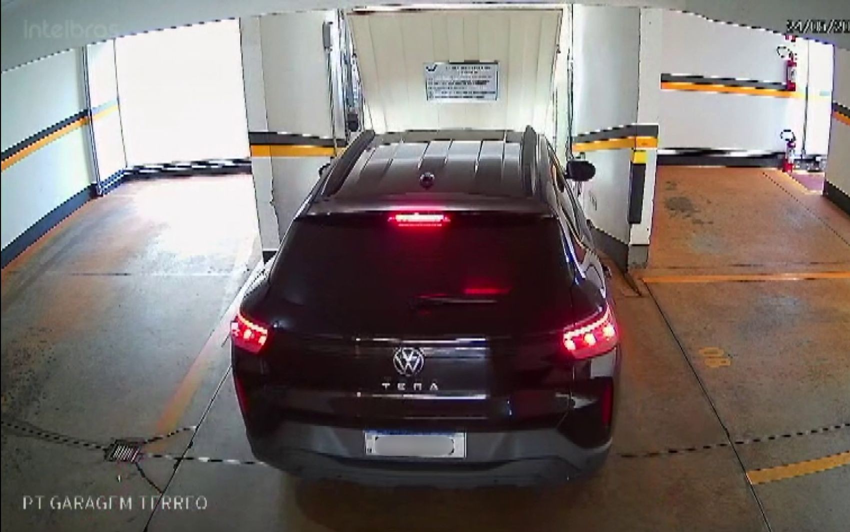Psicóloga relata que teve carro furtado na garagem de prédio na zona sul de Ribeirão Preto
