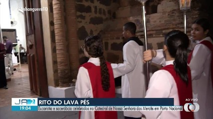 Rito do Lava-Pés é celebrado na Catedral de Porto Nacional