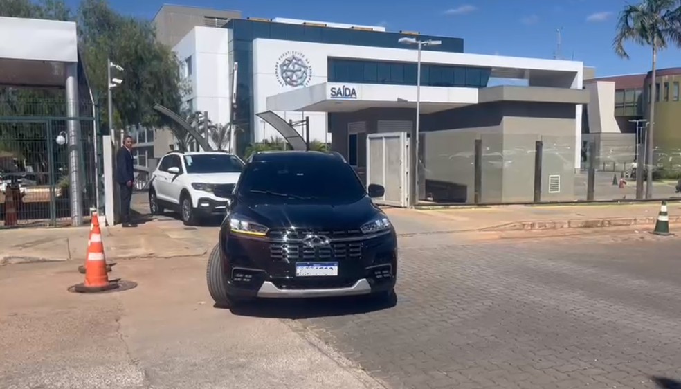 Lula deixa hospital em Brasília após passar por procedimento no quadril — Foto: Filipe Matoso/g1