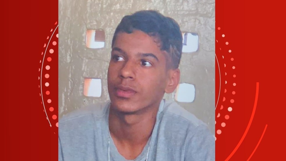 Jovem de 17 anos morre atropelado enquanto esperava ônibus escolar em Palmeira dos índios — Foto: Reprodução/Arquivo Pessoal