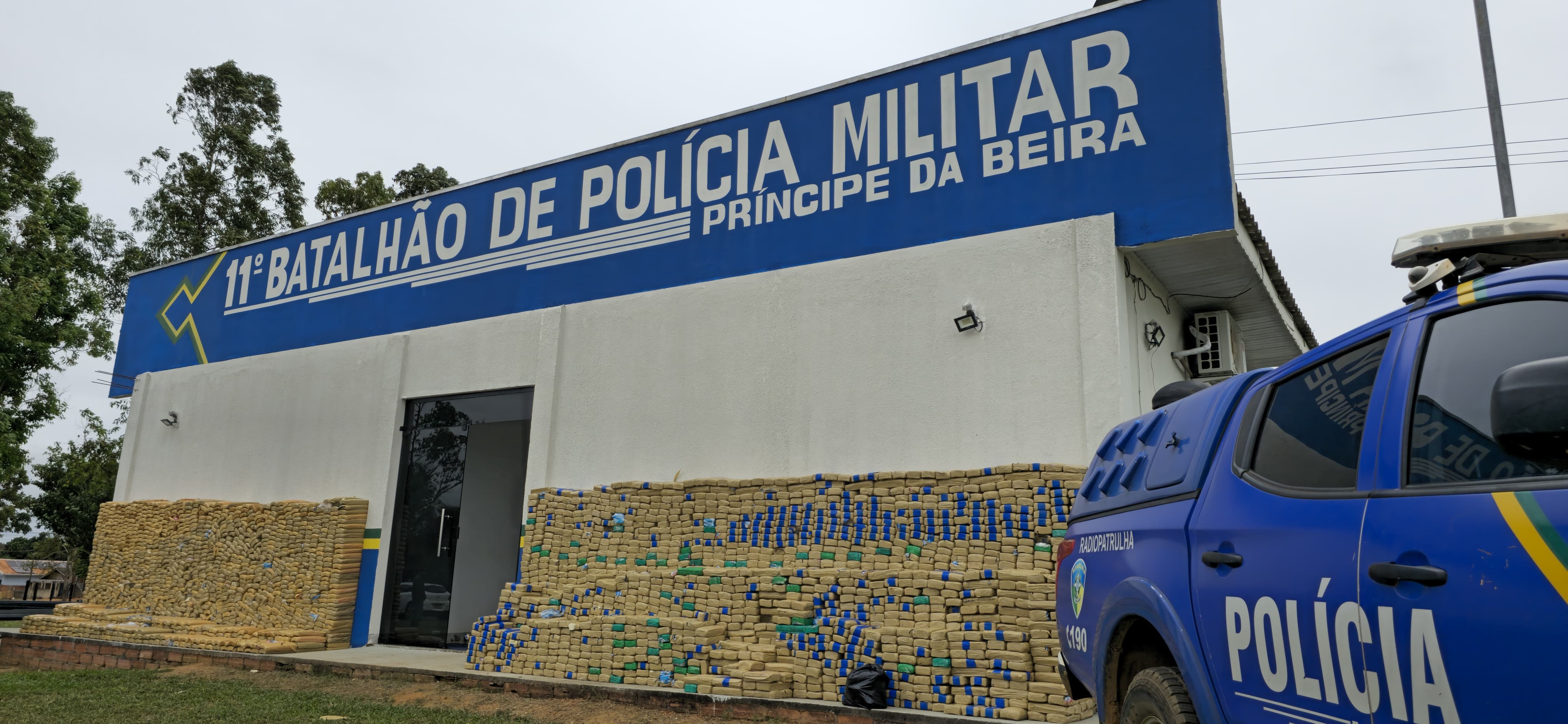 'Maior apreensão de drogas da história de RO': PM encontra quatro toneladas de skunk em carreta
