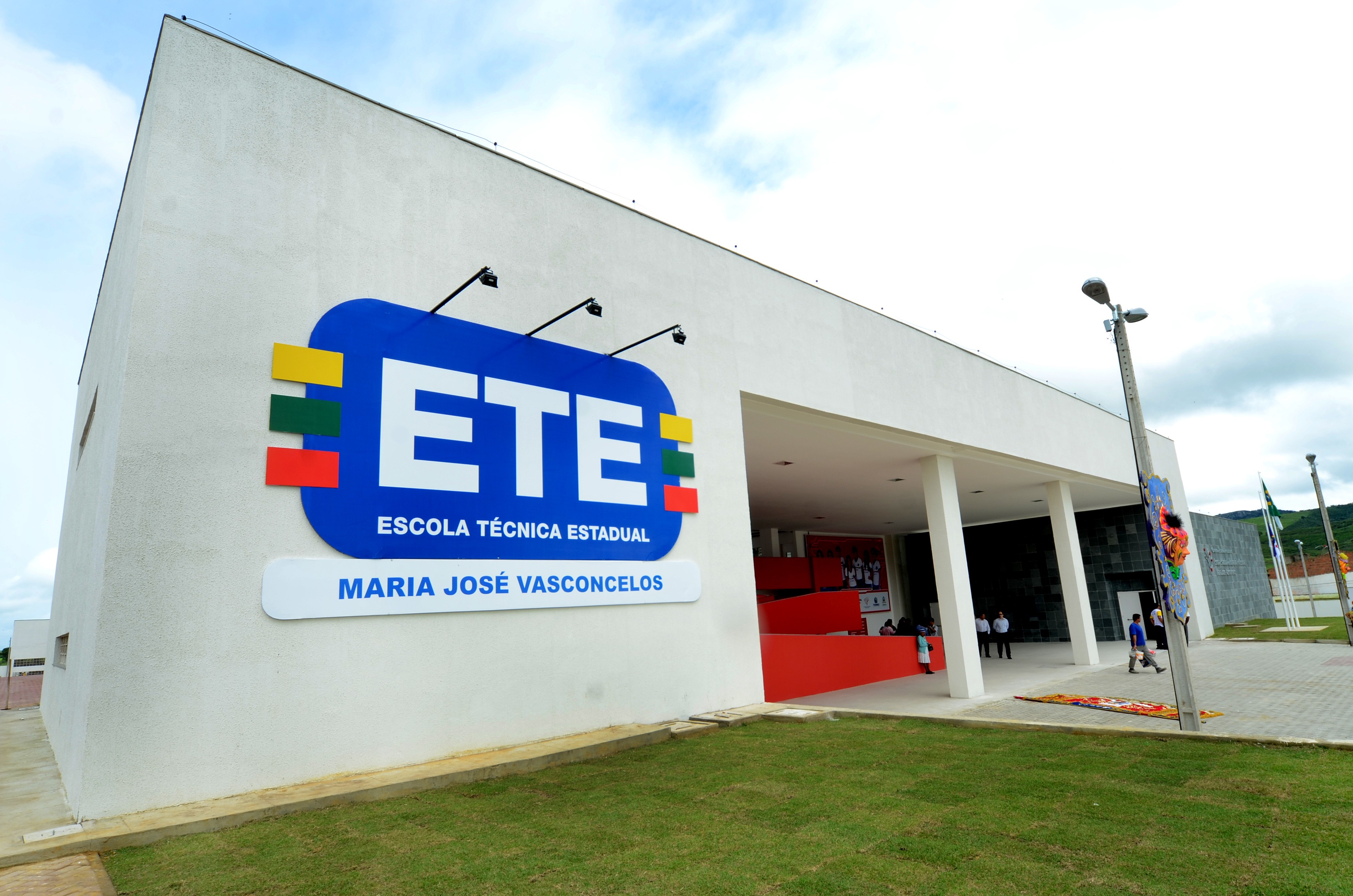ETEs abrem mais de 3 mil vagas para o interior de Pernambuco; veja cursos e como se inscrever