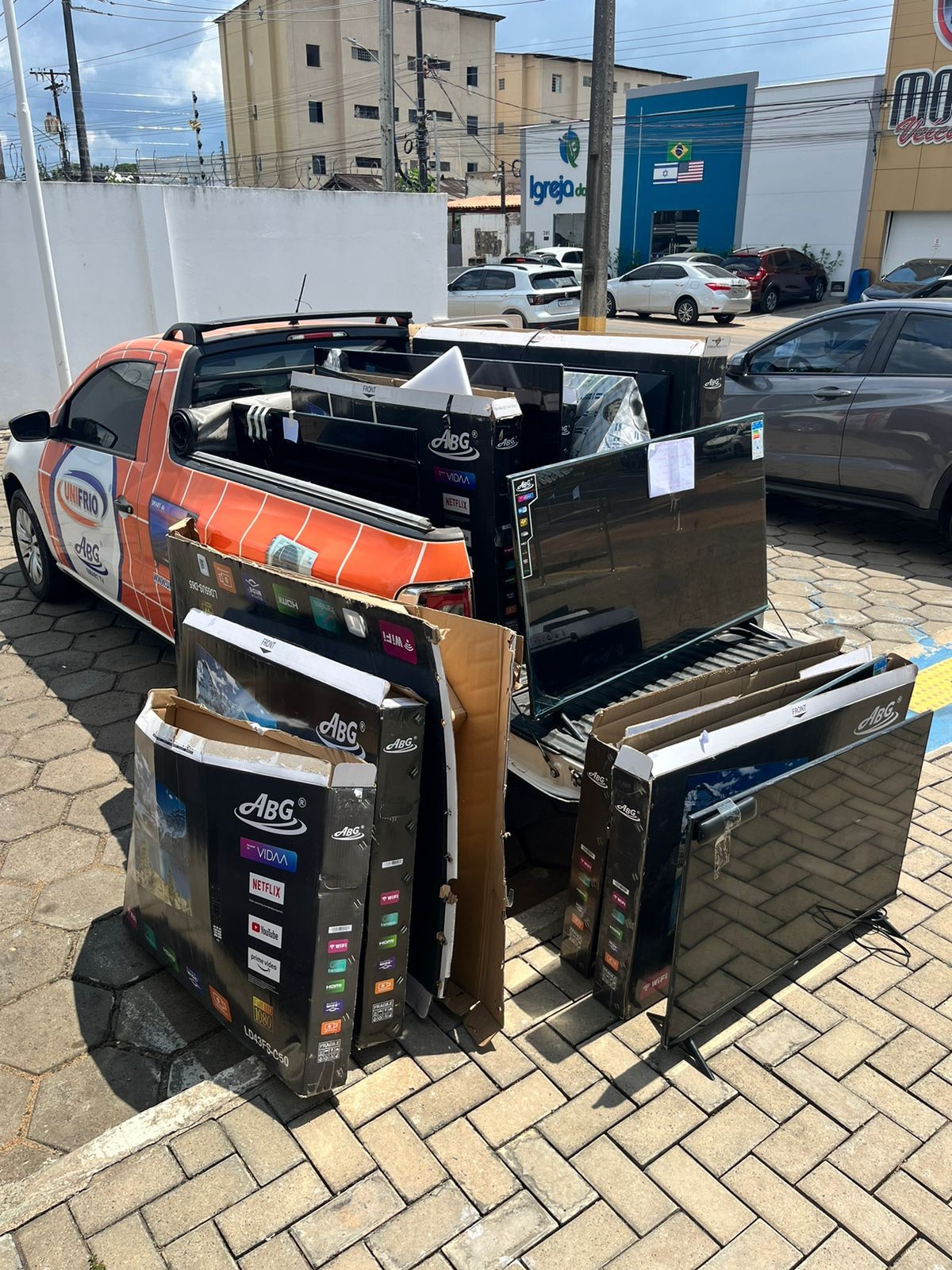 Funcionário suspeito de furtar R$ 700 mil em produtos de loja de refrigeração vendia itens quase 80% mais baratos