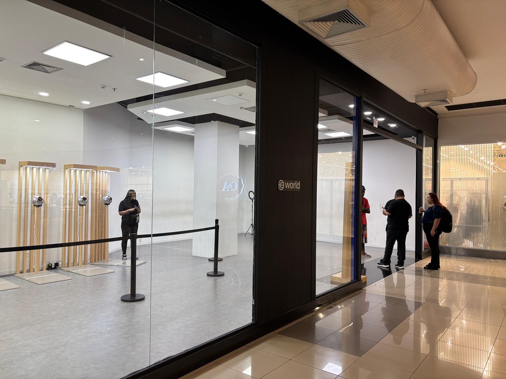 Ponto de coleta de íris da World em um shopping da Zona Sul de São Paulo. — Foto: Darlan Helder/g1