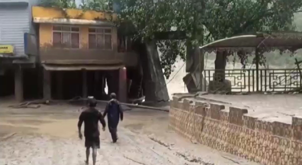 Un lago glaciale si rompe dopo forti piogge, provocando 14 morti e 102 dispersi in India |  mondo
