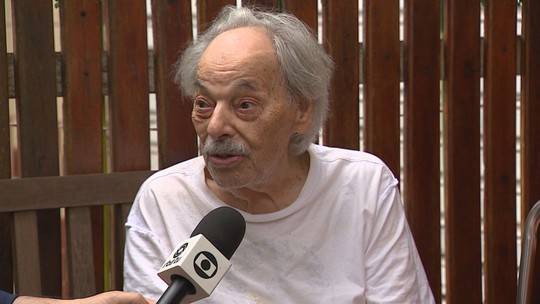 Aos 98 anos, idoso que enfrentou cheia de 1941 deixa casa pela 2ª vez - Foto: (Reprodução/TV Globo)
