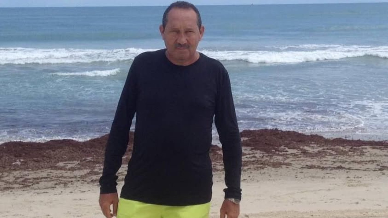 Idoso morre afogado ao tentar salvar crianças no mar da Praia do Futuro, em Fortaleza