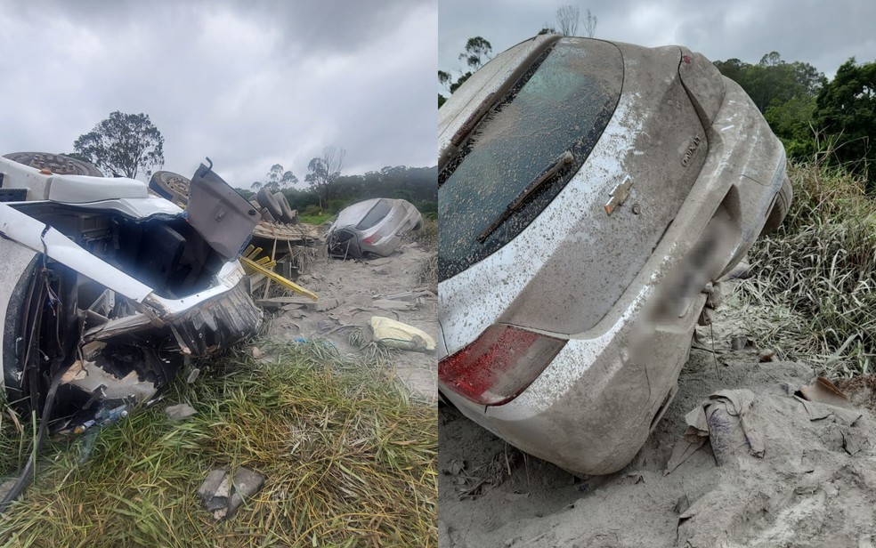 Duas pessoas morrem após caminhão com cimento tombar em curva e bater em carro, na MGC-369, no Sul de MG — Foto: Corpo de Bombeiros