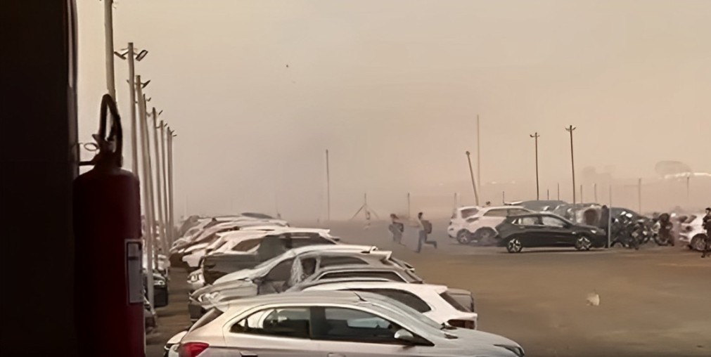 Gritos, correria e fumaça: VÍDEO mostra campus da UFU sendo evacuado durante incêndio que atingiu fazenda do Glória