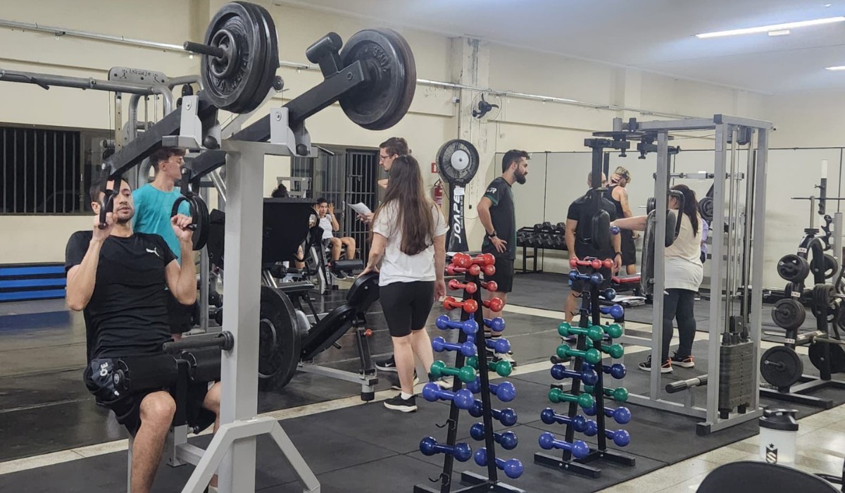 Projeto no interior de SP oferece musculação gratuita para pessoas com diagnóstico de depressão