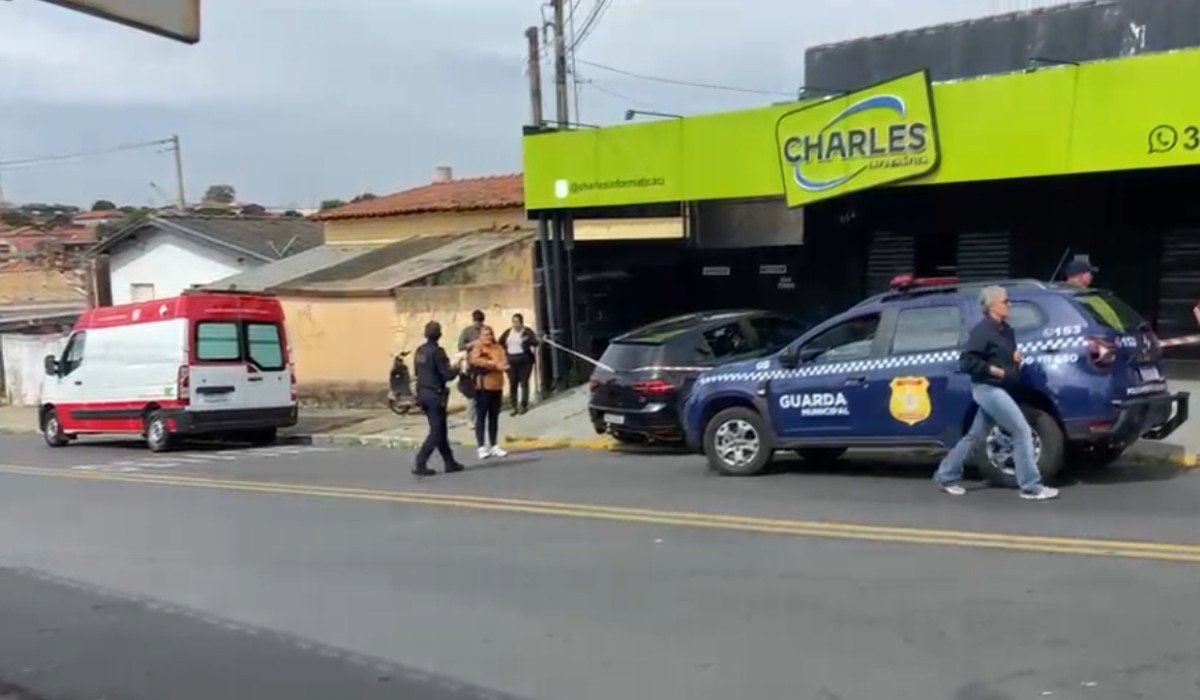 Homem é morto a tiros após esfaquear jovem durante discussão em comércio de Hortolândia, diz polícia