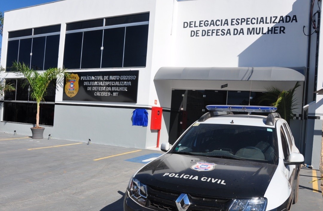 Mãe é presa por jogar água quente no filho de 10 anos em MT