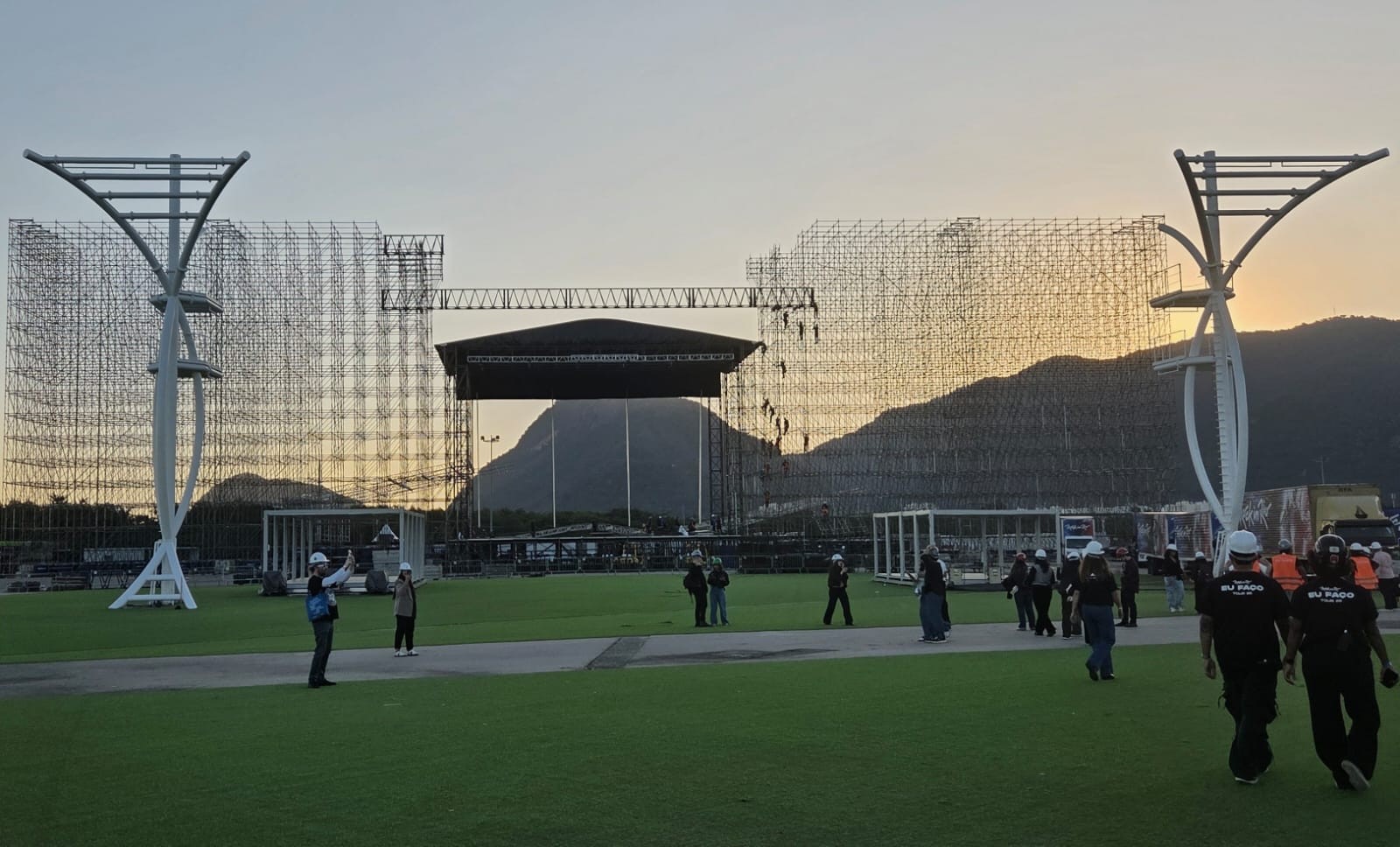 Rock in Rio terá 'população' maior que a de 94% dos municípios brasileiros; g1 mostra montagem da Cidade do Rock
