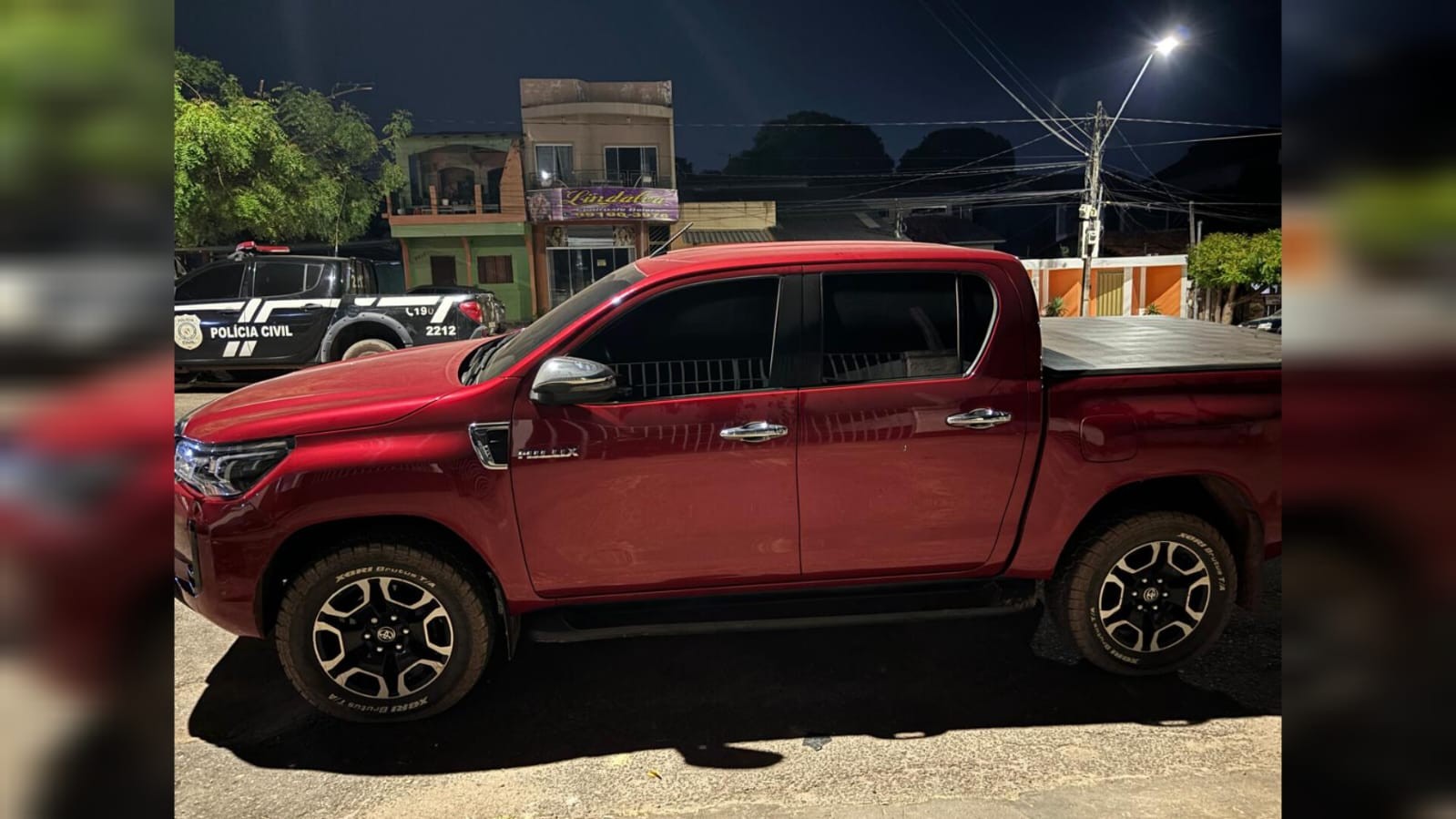 Suspeito é encaminhado à delegacia de Santarém ao ser flagrado com caminhonete furtada em Manaus