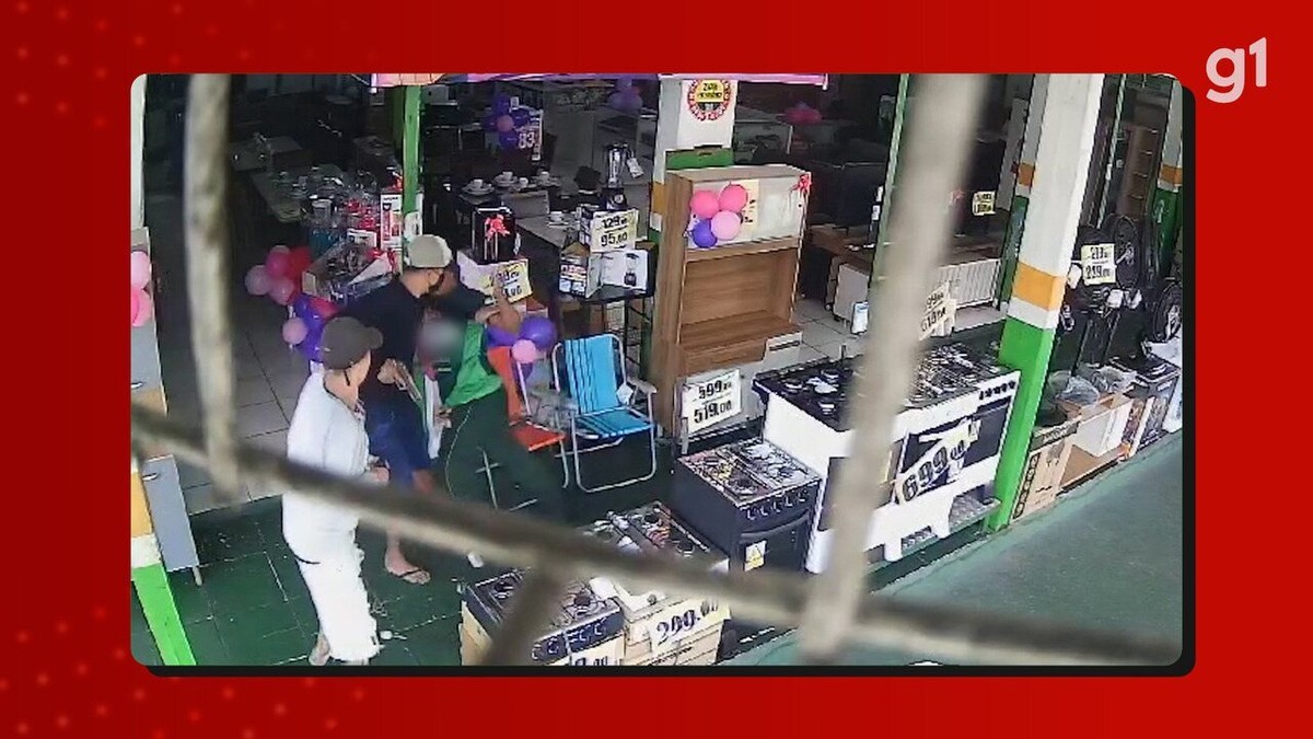 Vendedor é morto com 13 tiros enquanto trabalhava em loja na Zona Leste de Manaus; VÍDEO