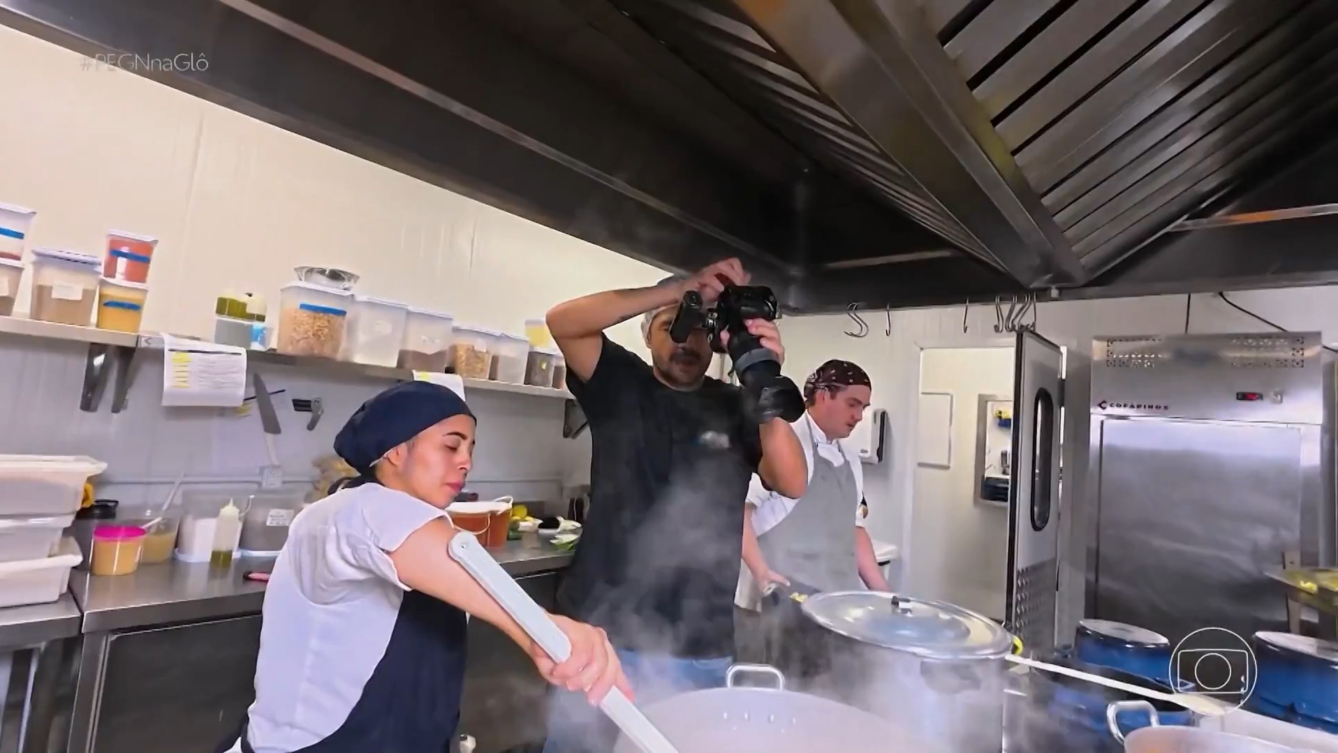 Como um fotógrafo transformou vídeos de comida em negócio que fatura R$ 60 mil por mês