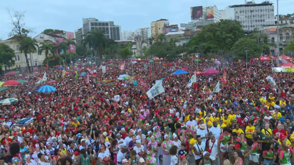 Ato de apoiadores de Lula na Lapa — Foto: Reprodução/TV Globo