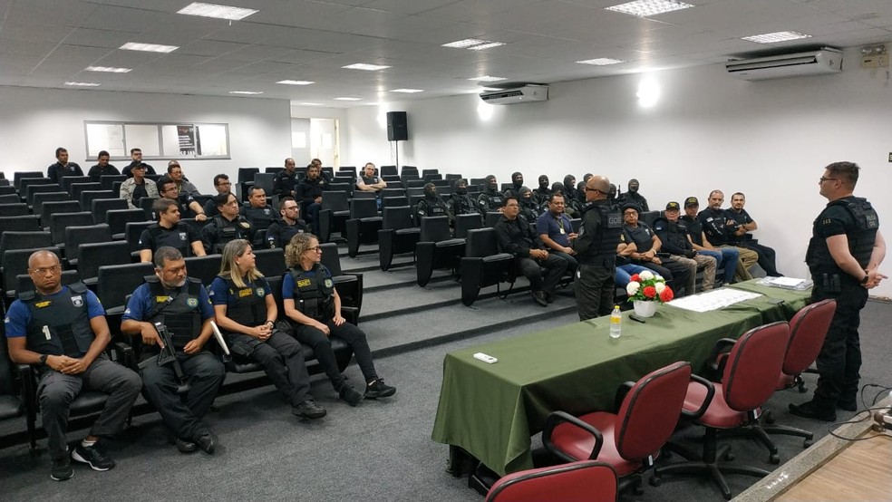 Polícia desencadeou operação em Serra Talhada — Foto: Divulgação/Polícia Civil