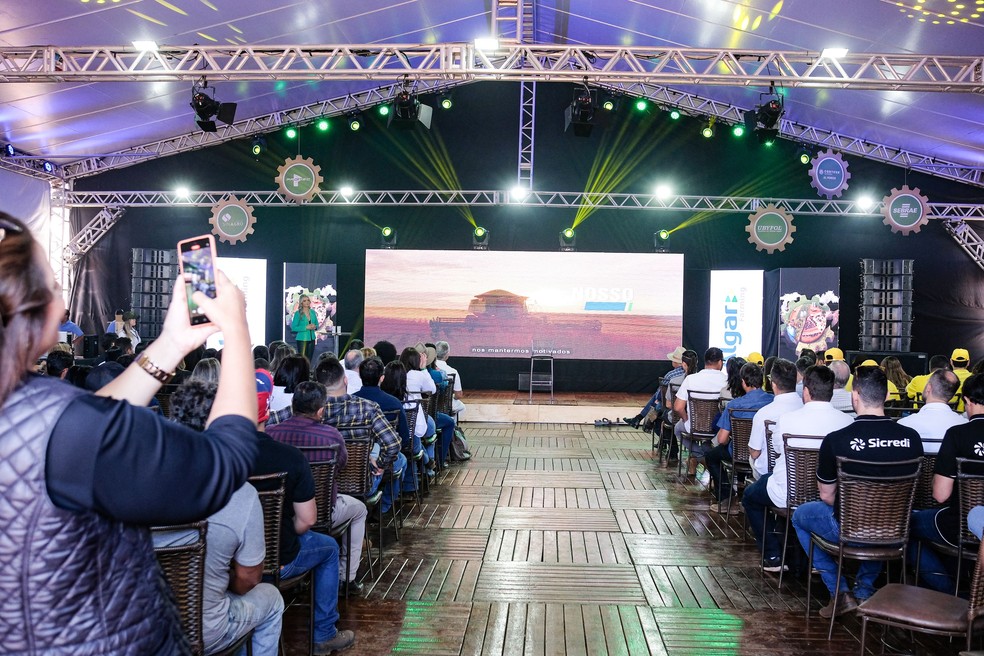 O conteúdo técnico é um dos pontos altos da Farming Show; grandes especialistas do agro compartilhando conhecimento que facilita a vida do produtor — Foto: Divulgação
